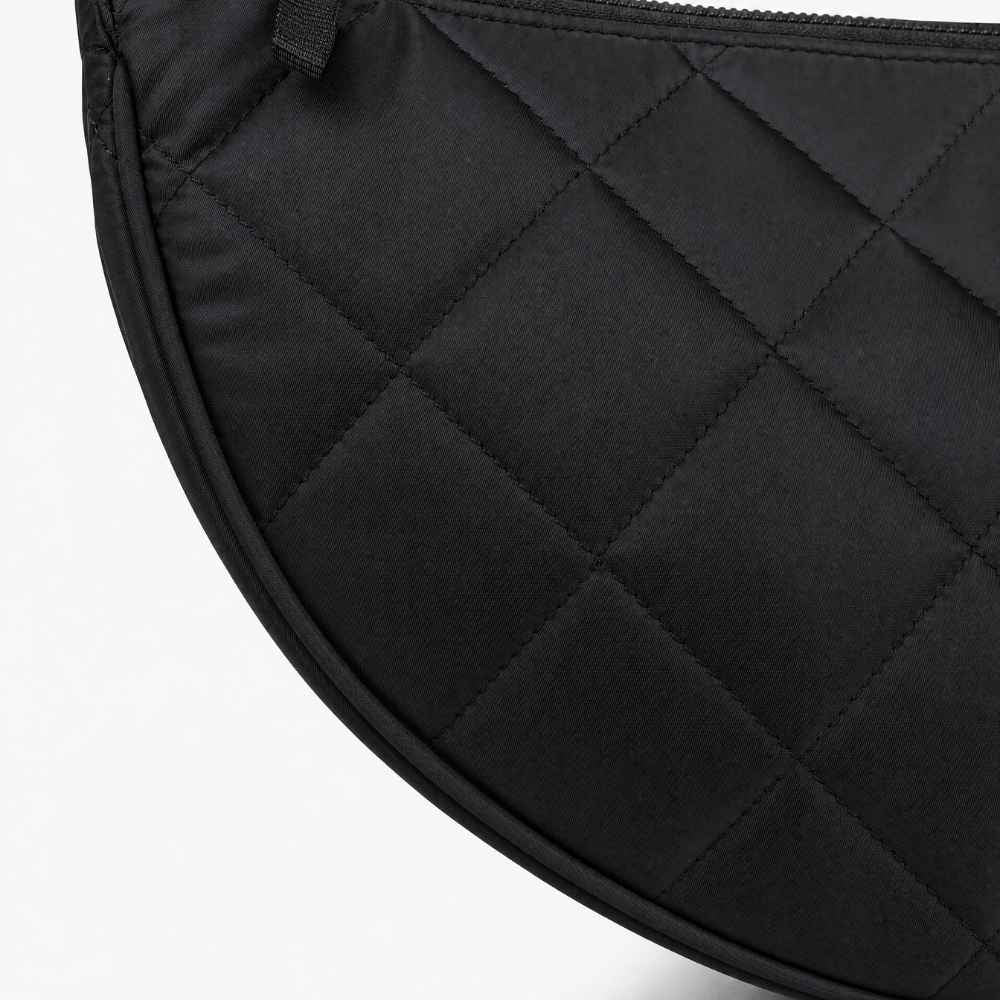 Sac bandoulière demi-lune matelassé